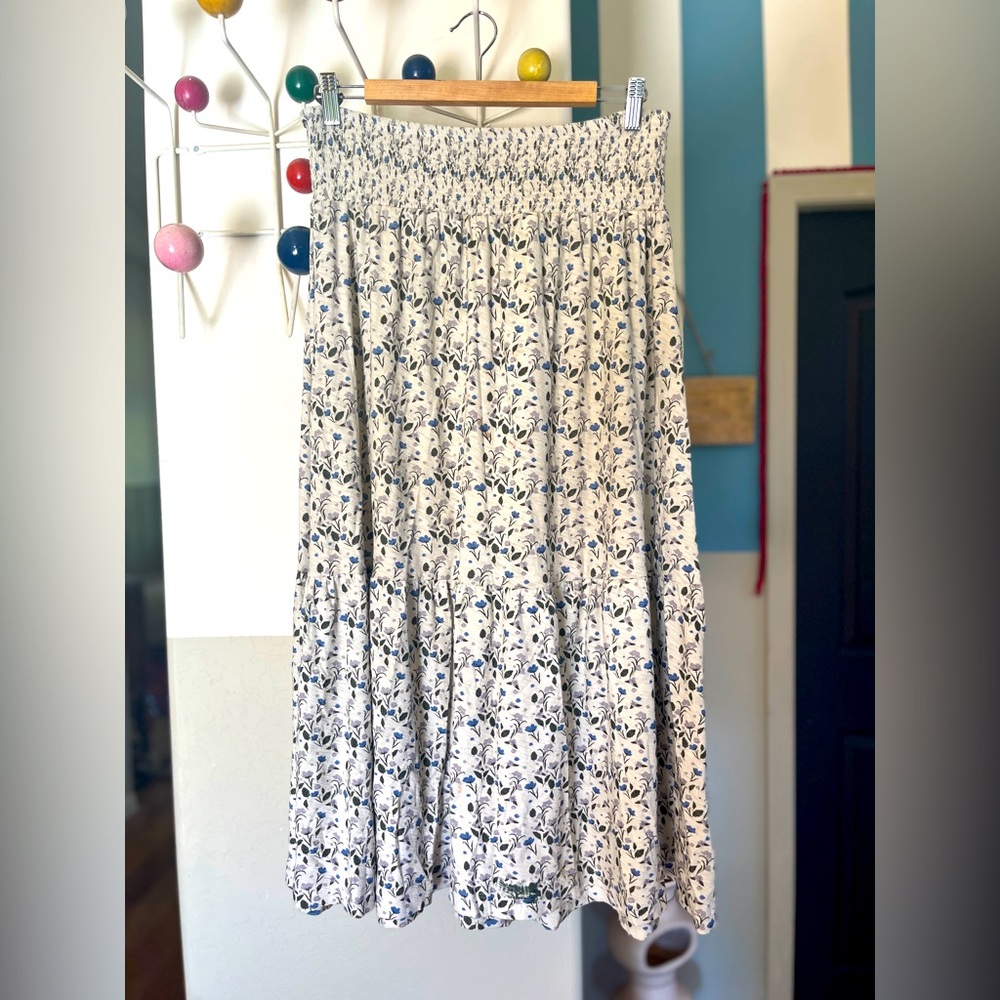 Yasmine skirt in Cottage Nation LTD size L